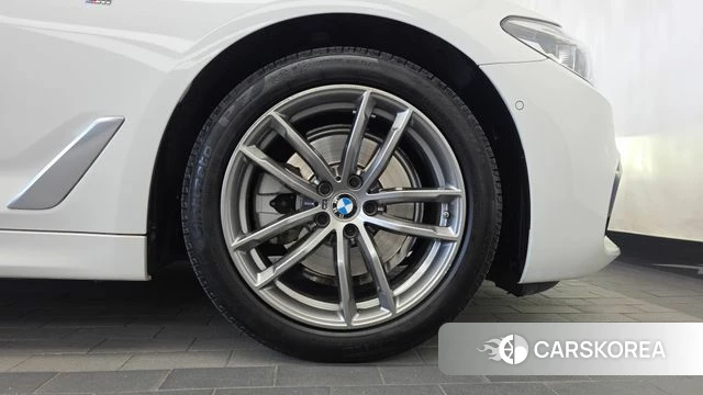 BMW 5 Series (G30) id 4864930 из Кореи 13