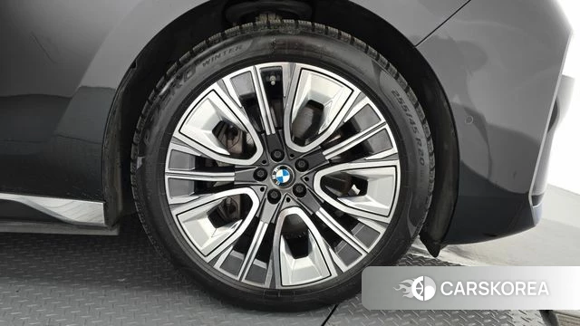 BMW i7 (G70) id 4422188 из Кореи 13