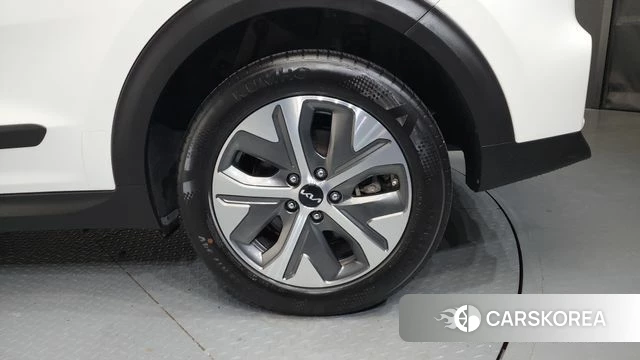 Kia Niro Plus id 4603087 из Кореи 13