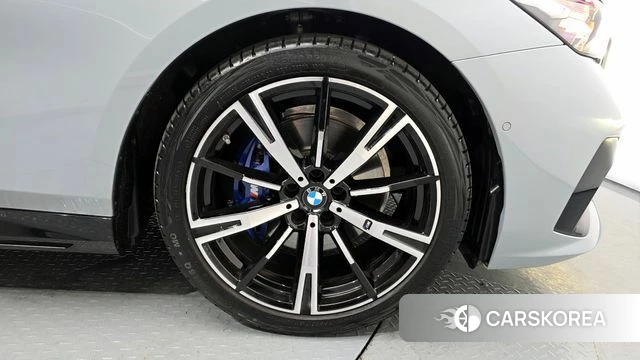 BMW 5 Series (G60) id 4413913 из Кореи 13