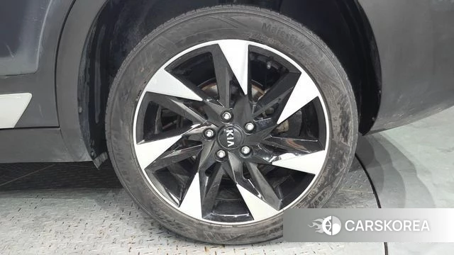 Kia Seltos id 4609566 из Кореи 13