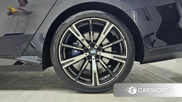 BMW 5 Series (G60) id 4505581 из Кореи 13