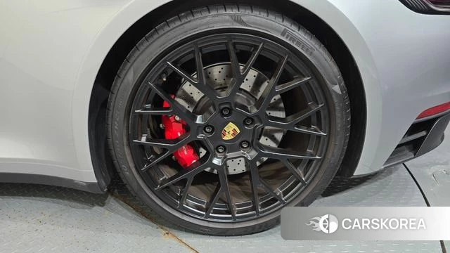 Porsche 911(992) id 4700828 из Кореи 13