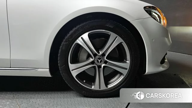 Mercedes-Benz E-Class W213 id 4384701 из Кореи 13