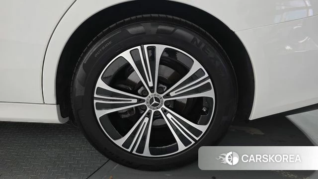 Mercedes-Benz E-Class W214 id 4773631 из Кореи 13