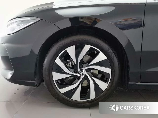 Volkswagen Passat id 4348599 из Китая 13