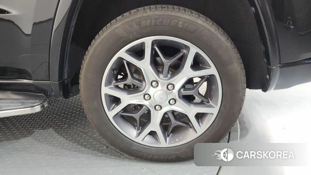 Jeep Grand Cherokee id 4536100 из Кореи 13