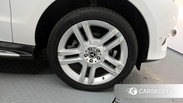 Mercedes-Benz GLE - Class W166 id 4363331 из Кореи 13
