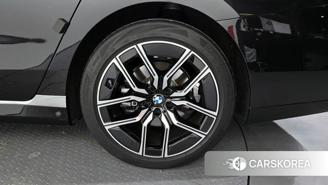 BMW 7 Series (G70) id 4315209 из Кореи 13