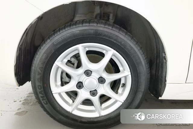 Roewe CLEVER id 4210075 из Китая 13