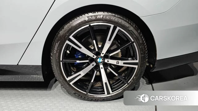 BMW 5 Series (G60) id 4744395 из Кореи 13