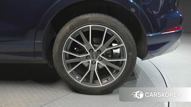 Audi Q3 (F3) id 4619952 из Кореи 13