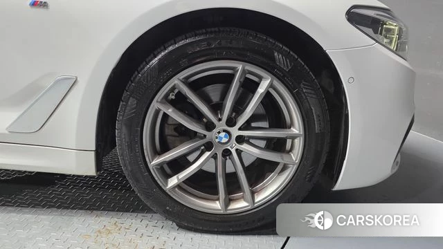 BMW 5 Series (G30) id 4733029 из Кореи 13