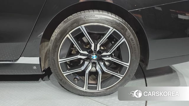 BMW 7 Series (G70) id 4343403 из Кореи 13