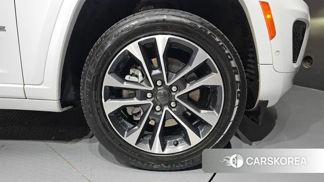 Jeep Grand Cherokee (WL) id 4433473 из Кореи 13