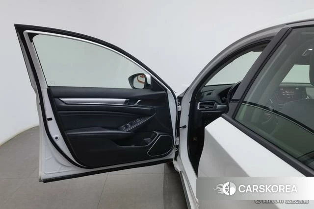 Honda Accord id 4258980 из Китая 13