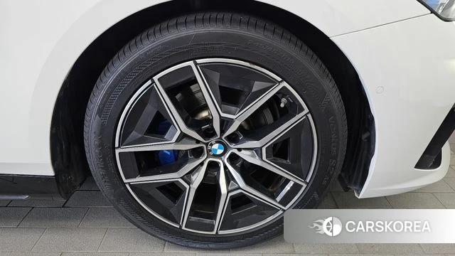 BMW 5 Series (G60) id 4645380 из Кореи 13