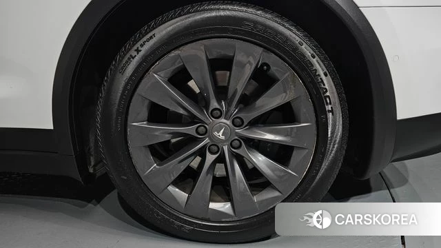Tesla Model X id 4496597 из Кореи 13