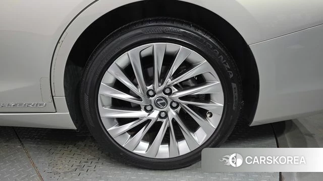 Lexus ES300h 7th generation id 4424311 из Кореи 13