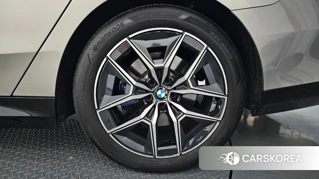 BMW 5 Series (G60) id 4560016 из Кореи 13
