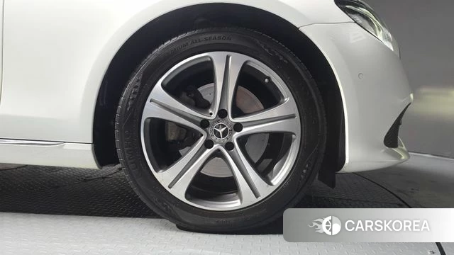 Mercedes-Benz E-Class W213 id 4689282 из Кореи 13