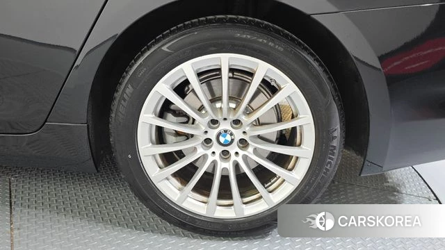 BMW 5 Series (G30) id 4496264 из Кореи 13