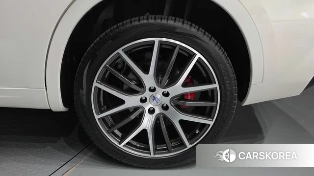 Maserati Levante id 4865346 из Кореи 13