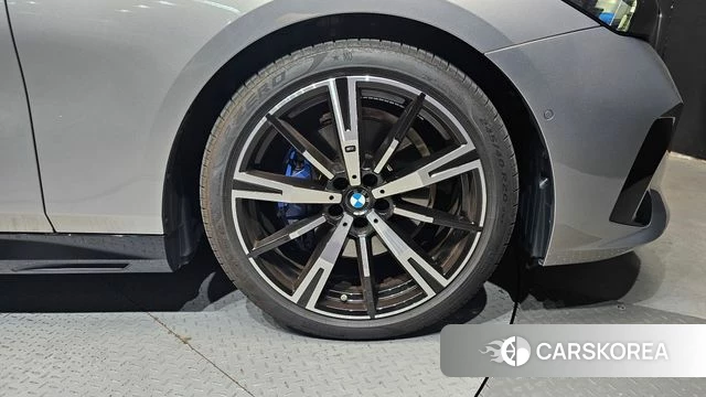 BMW 5 Series (G60) id 4655413 из Кореи 13