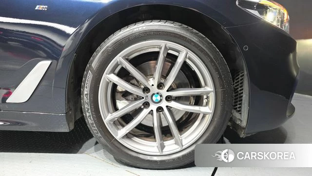 BMW 5 Series (G30) id 4286132 из Кореи 13