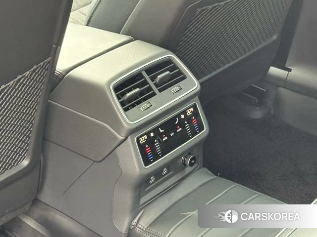 Audi A6L id 4299708 из Китая 13