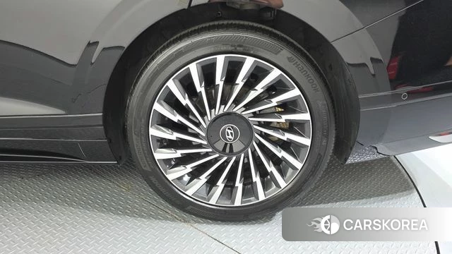 Hyundai Grandeur (GN7) id 4388553 из Кореи 13