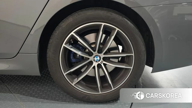 BMW 5 Series (G30) id 4415174 из Кореи 13