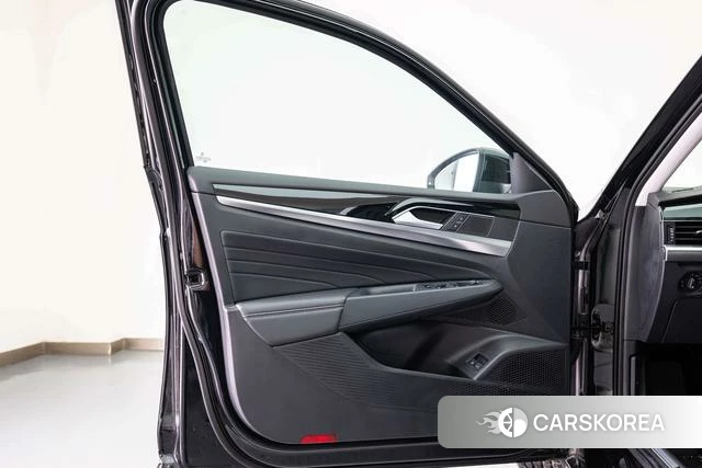 Volkswagen Passat PHEV id 4333206 из Китая 13