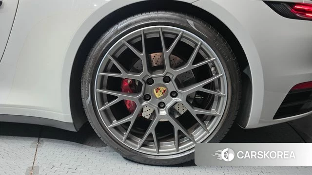 Porsche 911(992) id 4676838 из Кореи 13