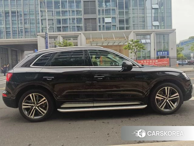 Audi Q5L id 4219973 из Китая 13