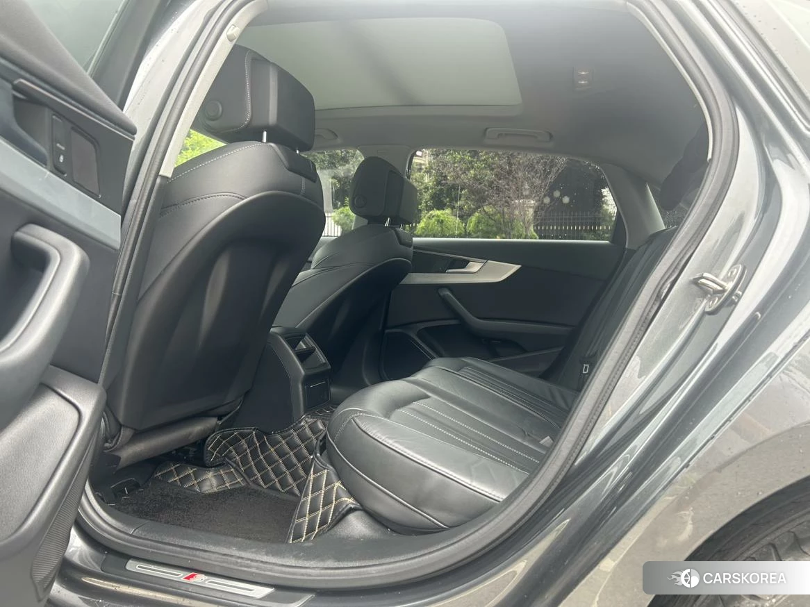 Audi A4L id 4512442 из Китая 13