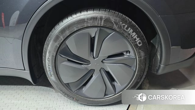 Tesla Model Y id 4639875 из Кореи 13