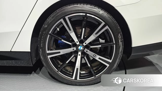 BMW 5 Series (G60) id 4639789 из Кореи 13