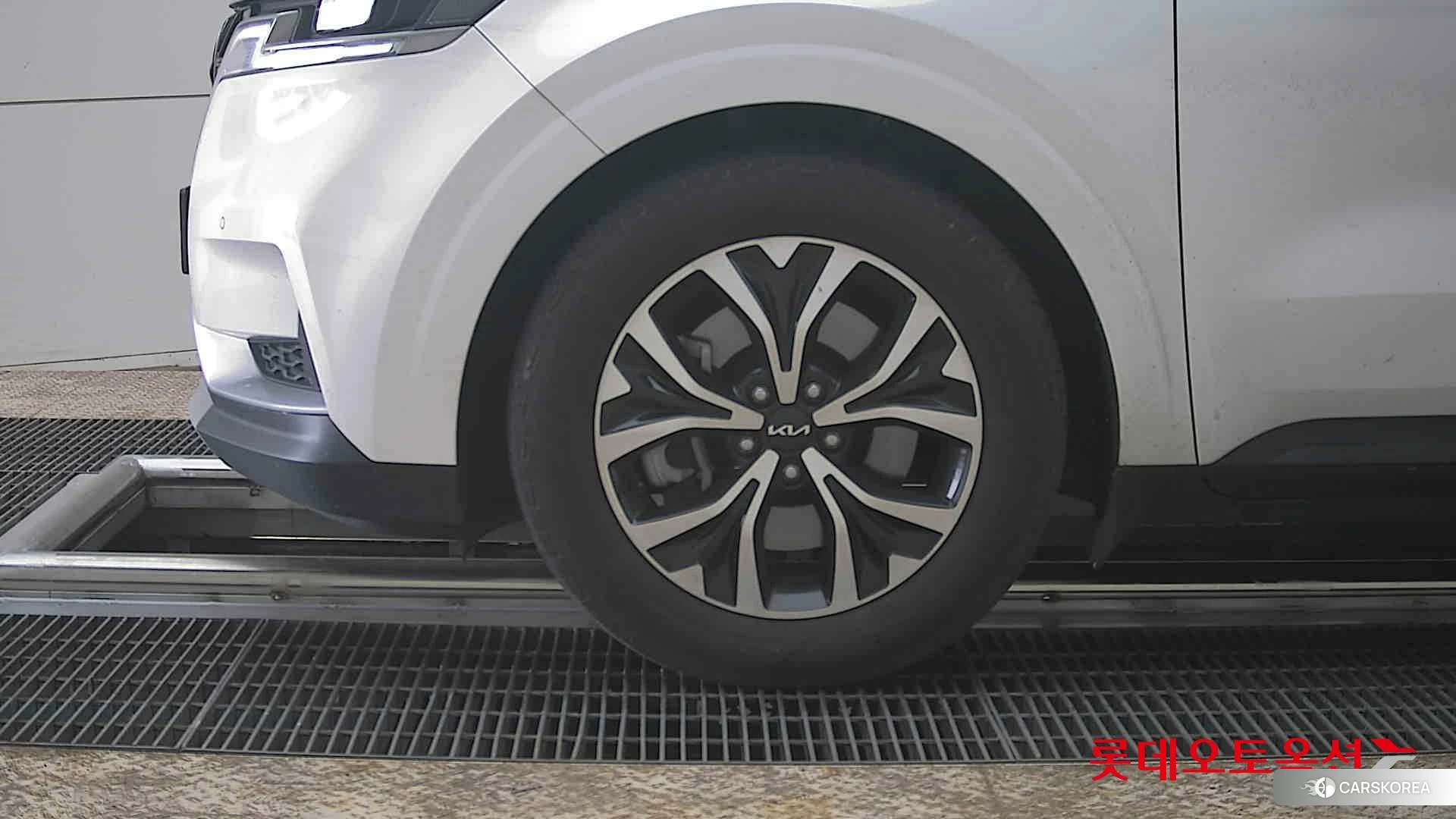 Kia Carnival id 3875849 из Кореи 13