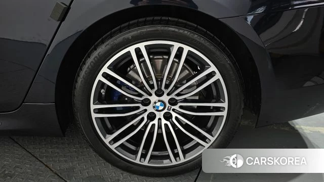 BMW 5 Series (G30) id 4625724 из Кореи 13