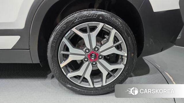Kia Seltos id 4676737 из Кореи 13