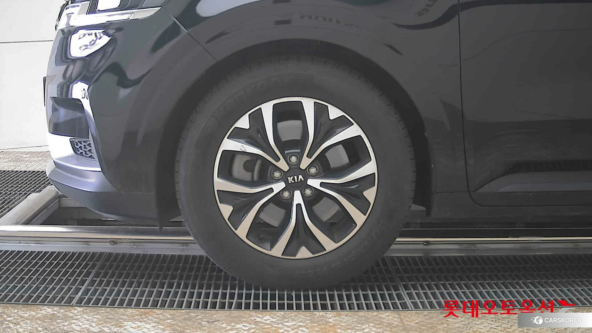 Kia Carnival id 3882133 из Кореи 13