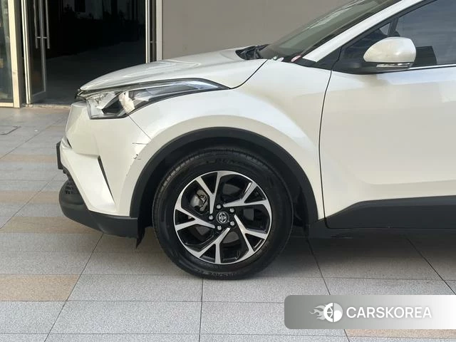 Toyota C-HR id 4353634 из Китая 13