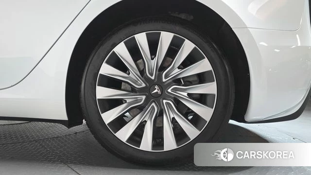 Tesla Model 3 id 4767307 из Кореи 13