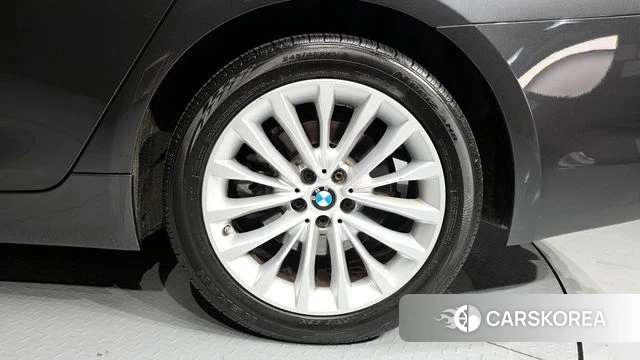 BMW 5 Series (G30) id 4385127 из Кореи 13