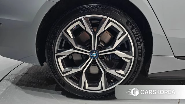 BMW i4 id 4591411 из Кореи 13