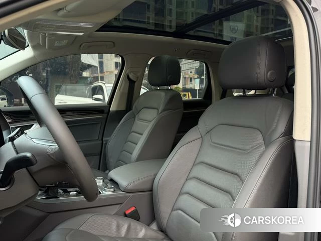 Volkswagen Touareg id 4213503 из Китая 13
