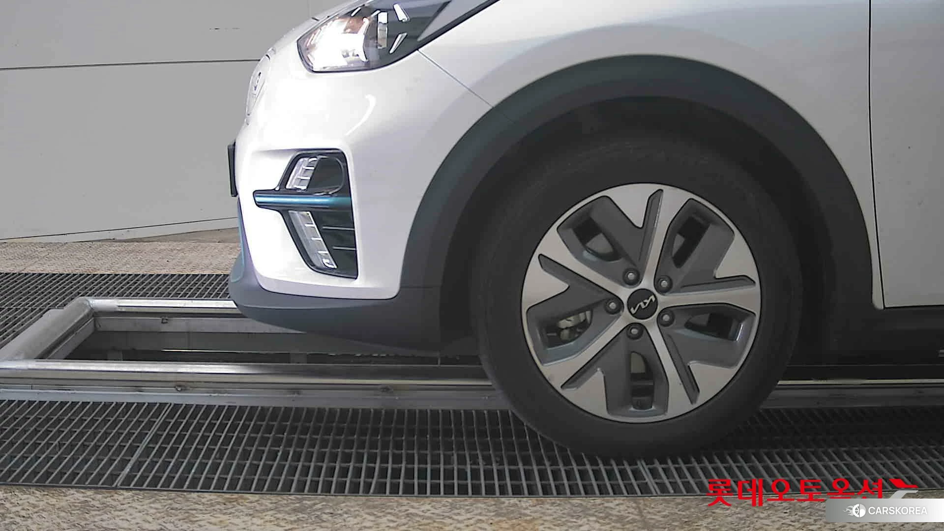 Kia Niro EV id 3888432 из Кореи 13