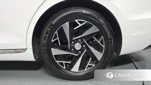 Hyundai The New Grandeur IG Hybrid id 4763902 из Кореи 13