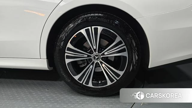 Mercedes-Benz E-Class W214 id 4669896 из Кореи 13